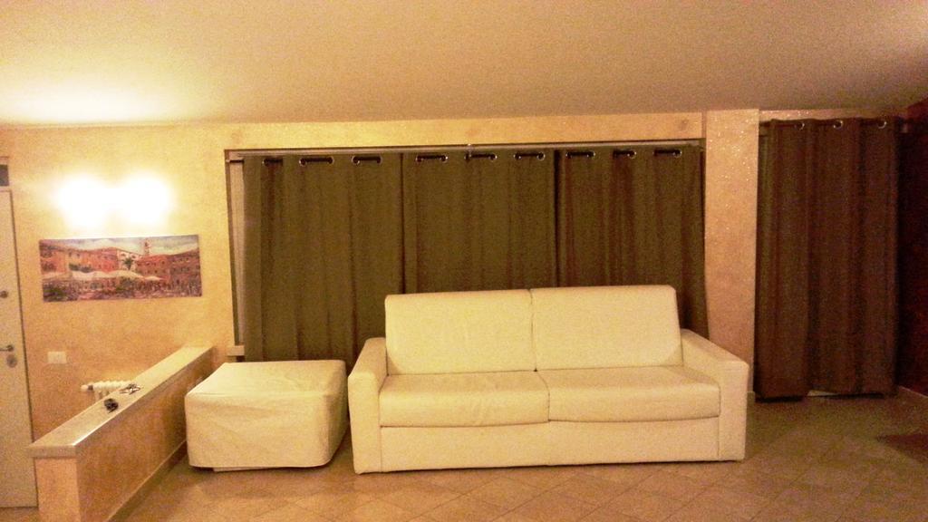 Elison Apartment *